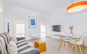 Apartamentos Caballerizas Granada con parking gratuito en pleno centro